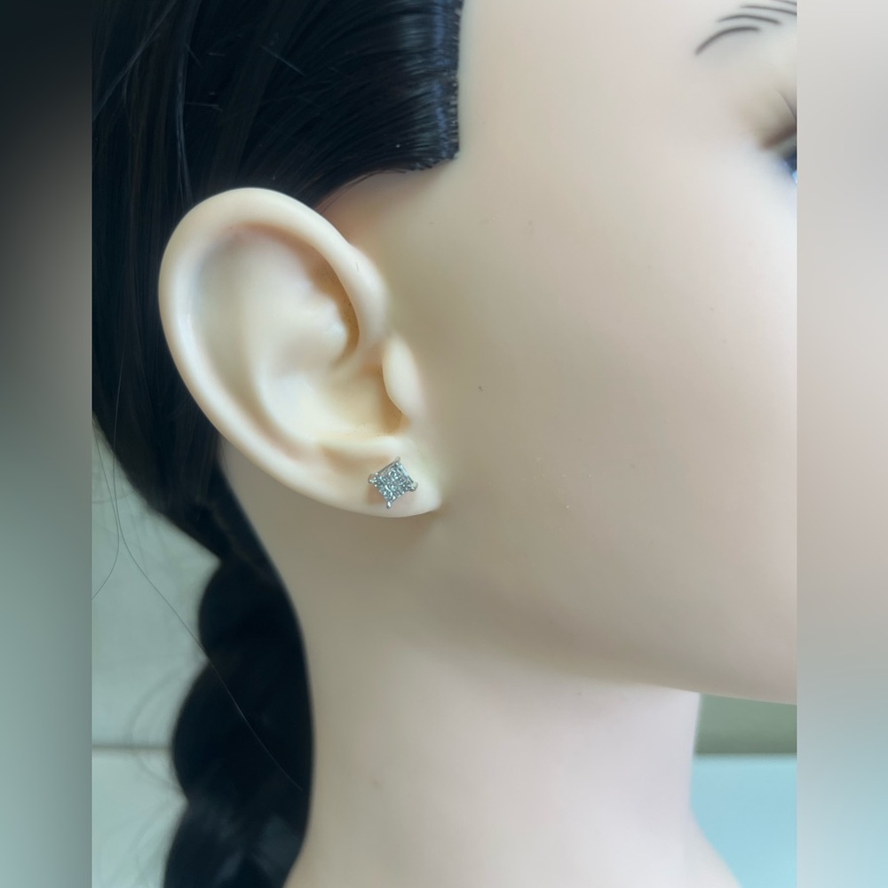 Elegant 14K White Gold Princess Diamond Sets Cluster Earrings.